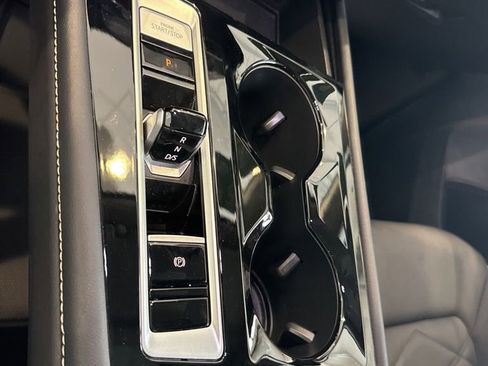 Used 2025 Volkswagen Atlas SE w/ Panoramic Sunroof Package image 21