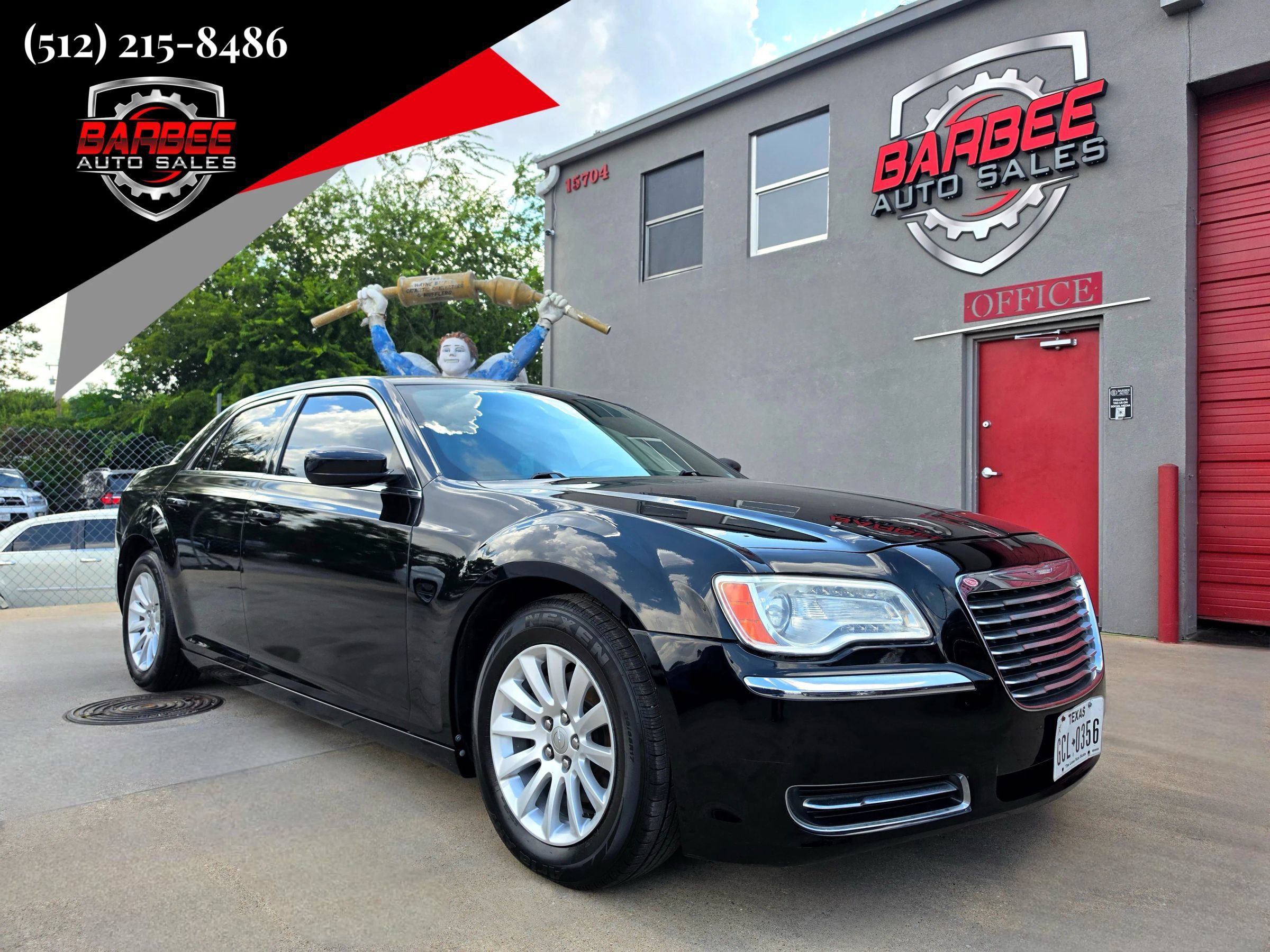 Used 2012 Chrysler 300 RWD image 1