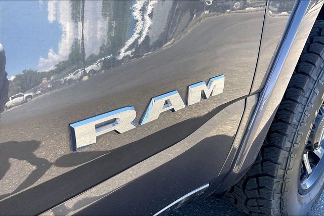 Used 2021 RAM 1500 Laramie w/ Off Road Group AWD/4WD image 34