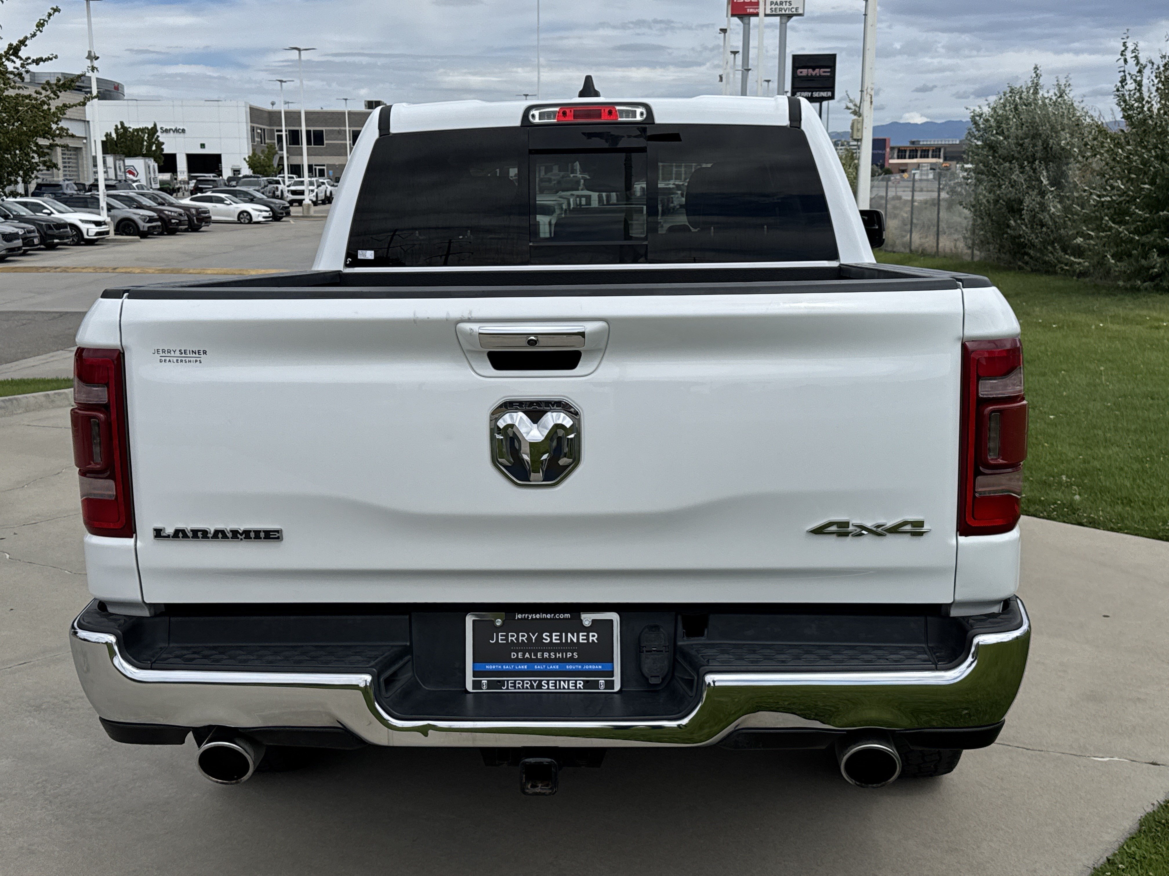 Used 2022 RAM 1500 Laramie AWD/4WD image 4