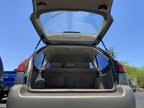 Used 2004 Subaru Outback Wagon image 15