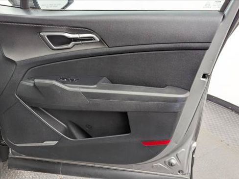 Used 2024 Kia Sportage LX FWD image 22