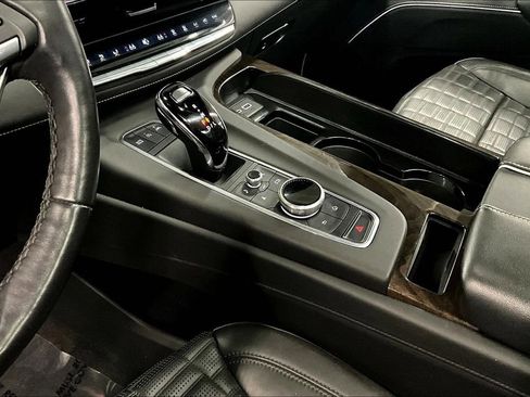 Used 2023 Cadillac Escalade ESV Premium Luxury Platinum w/ LPO, Floor Liner Package AWD/4WD image 18