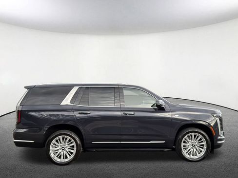 Certified 2025 Cadillac Escalade Premium Luxury AWD/4WD image 21