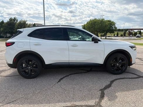 Used 2022 Buick Envision Essence w/ Sport Touring Package FWD image 6