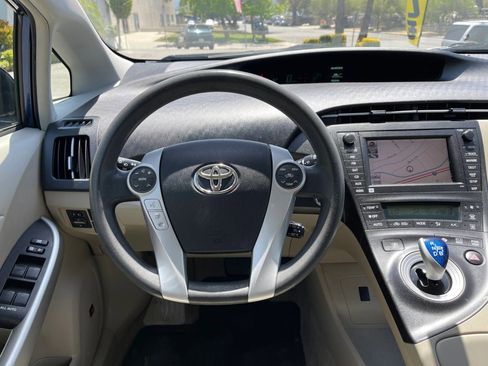 Used 2010 Toyota Prius Three image 11