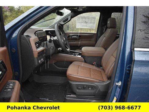 New 2026 Chevrolet Suburban High Country image 25