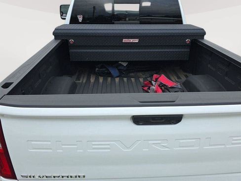Used 2022 Chevrolet Silverado 2500 LTZ AWD/4WD image 5