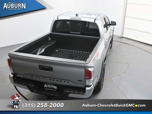 Used 2023 Toyota Tacoma TRD Off-Road image 28