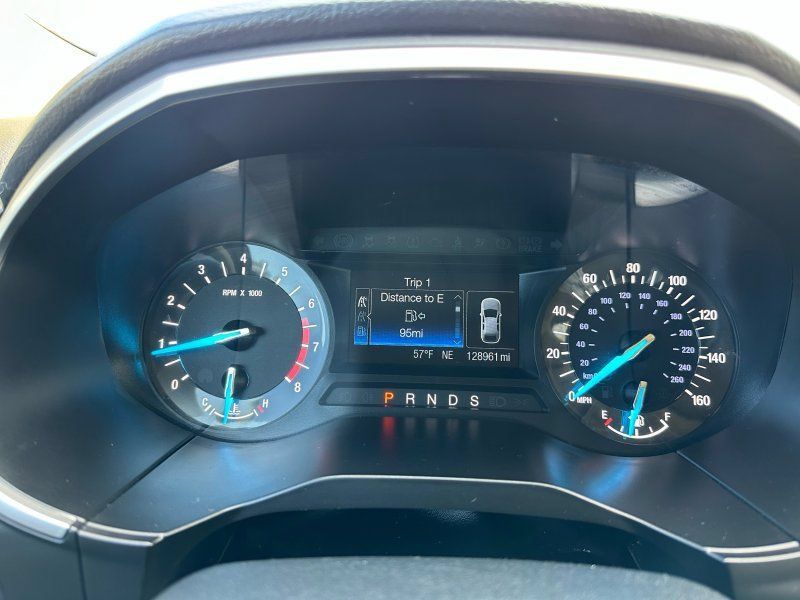 Used 2015 Ford Edge SEL AWD/4WD image 16