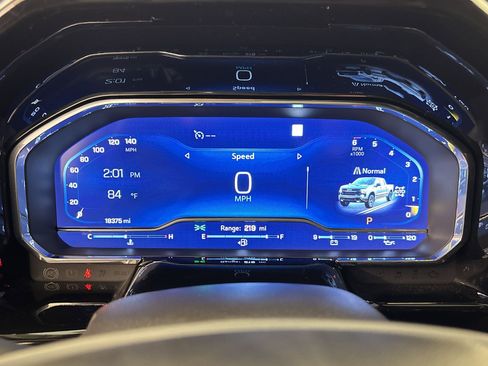 Used 2023 Chevrolet Silverado 1500 LT Trail Boss w/ LT Trail Boss Premium Package image 19