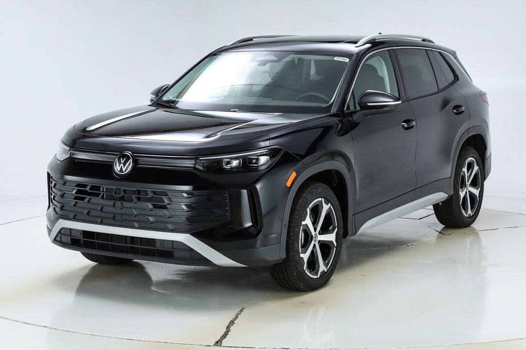 New 2026 Volkswagen Tiguan SE AWD/4WD image 1