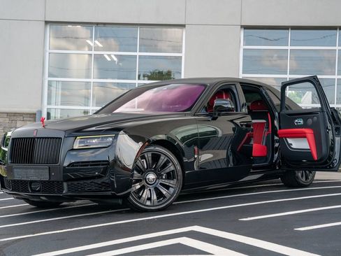 Used 2023 Rolls-Royce Ghost AWD/4WD image 2