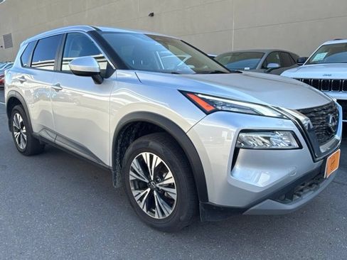 Used 2023 Nissan Rogue SV FWD image 10