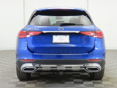 Certified 2025 Mercedes-Benz GLC 300 image 6
