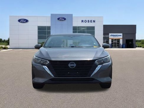 Used 2024 Nissan Sentra SV FWD image 8