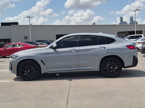 Used 2025 BMW X4 xDrive30i w/ Premium Package AWD/4WD image 3