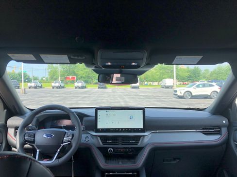 New 2025 Ford Explorer ST image 12