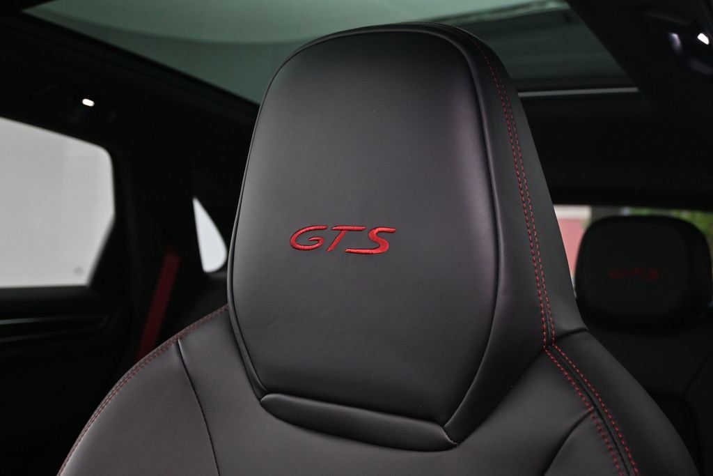Certified 2023 Porsche Cayenne GTS w/ Assistance Package AWD/4WD image 17