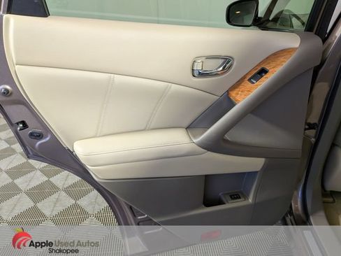 Used 2013 Nissan Murano LE w/ Platinum Pkg AWD/4WD image 42