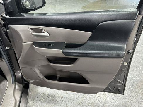 Used 2013 Honda Odyssey Touring image 37