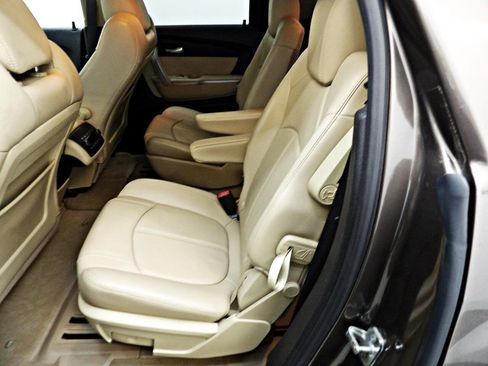 Used 2010 GMC Acadia SLT image 10