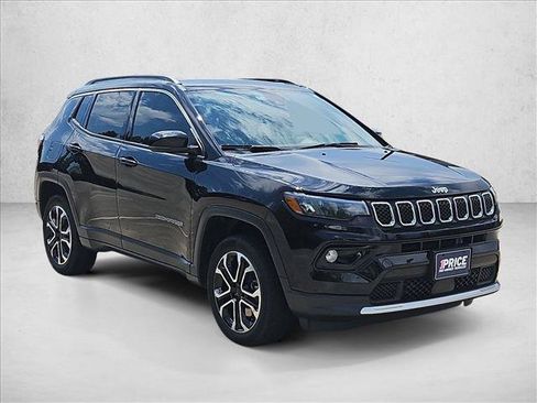 Used 2023 Jeep Compass Limited w/ Sun and Sound Group AWD/4WD image 3