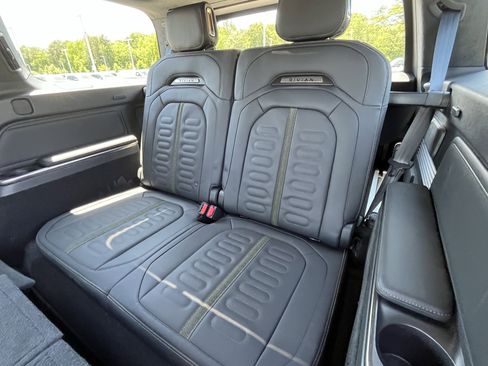 Used 2024 Rivian R1S Adventure AWD/4WD image 25