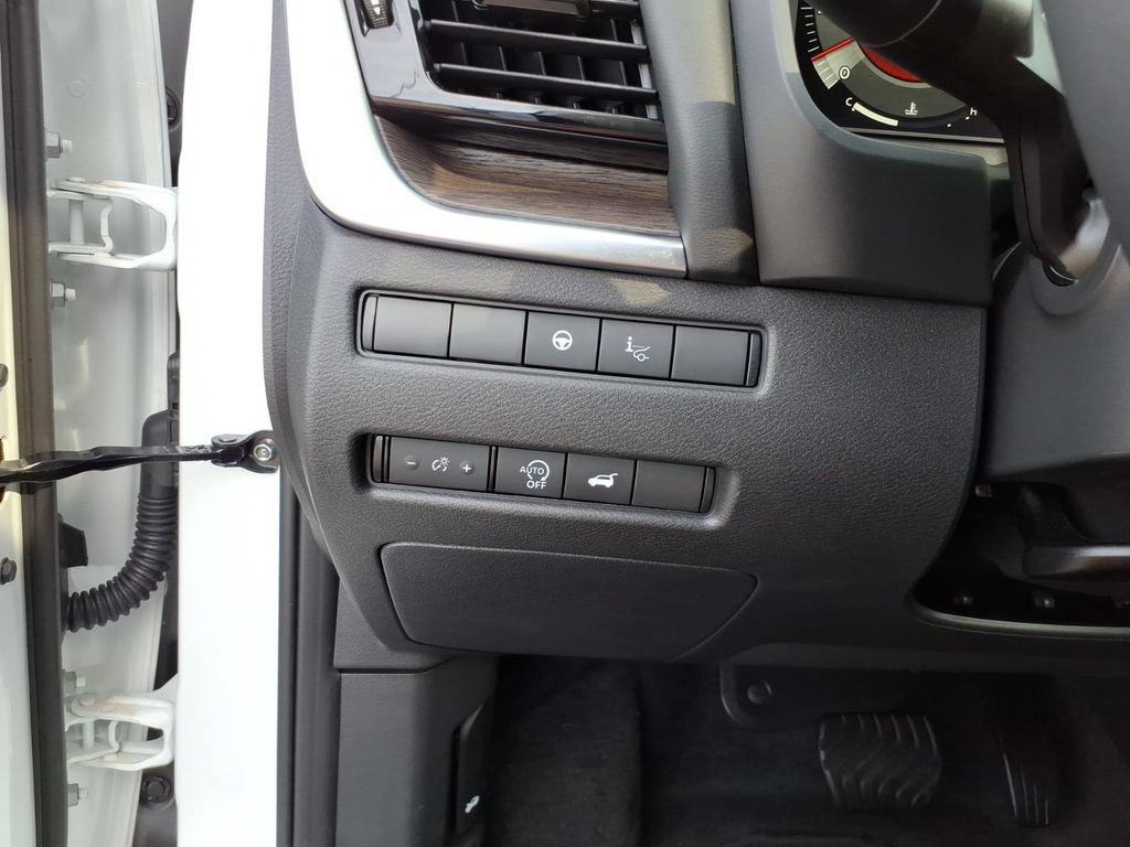 Used 2026 Nissan Rogue Platinum w/ Platinum Premium Package AWD/4WD image 8