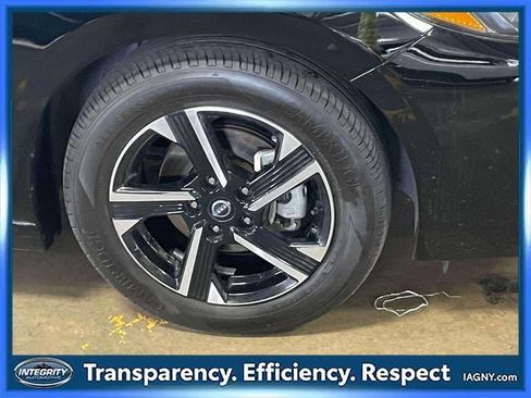 Certified 2024 Nissan Sentra SV FWD image 9