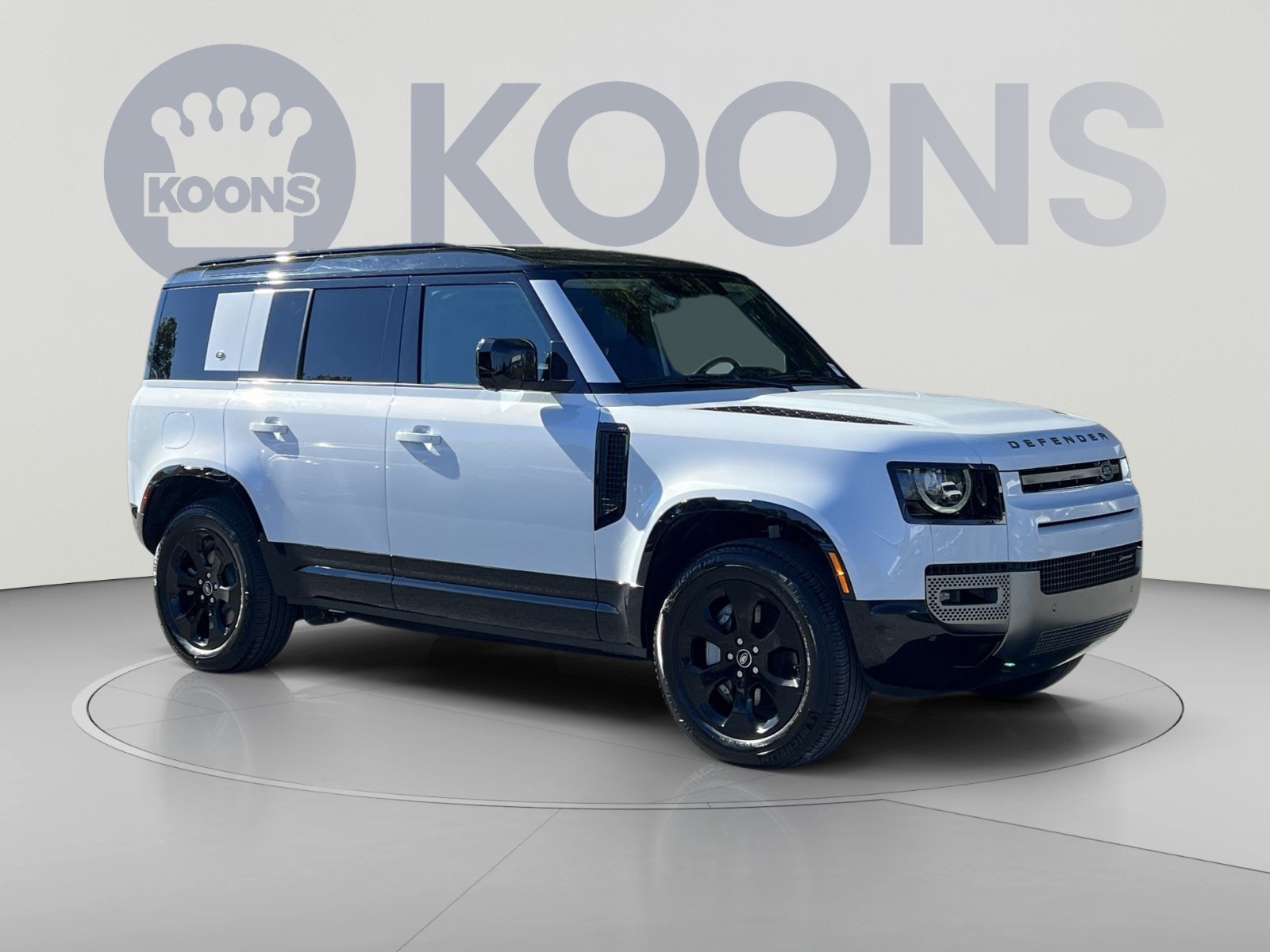 Used 2022 Land Rover Defender 110 X-Dynamic SE AWD/4WD image 2
