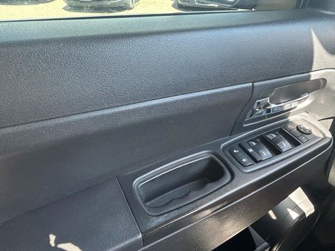 Used 2012 Jeep Liberty Sport AWD/4WD image 27