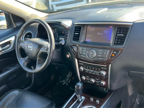 Used 2014 Nissan Pathfinder Platinum image 20