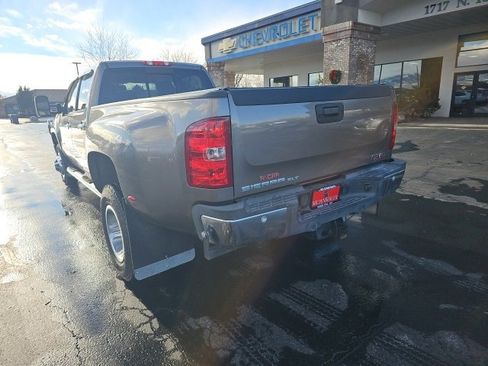Used 2011 GMC Sierra 3500 SLT w/ SLT Convenience Package image 3
