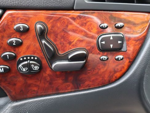 Used 2002 Mercedes-Benz CL 55 AMG image 25