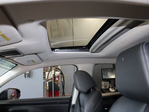 Used 2023 Honda HR-V EX-L image 24