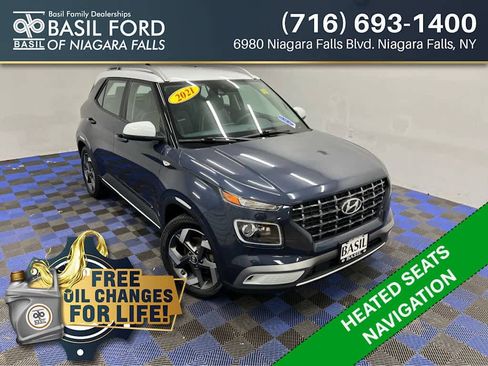 Used 2021 Hyundai Venue image 1