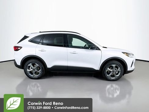 New 2026 Ford Escape ST-Line w/ Tech Pack #1 AWD/4WD image 8
