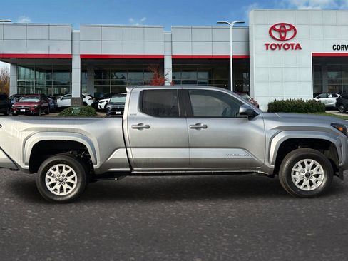 New 2026 Toyota Tacoma SR5 image 4