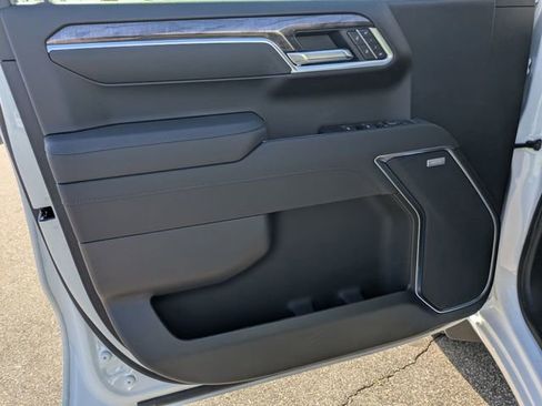 New 2026 Chevrolet Silverado 1500 LTZ w/ LTZ Premium Package image 9