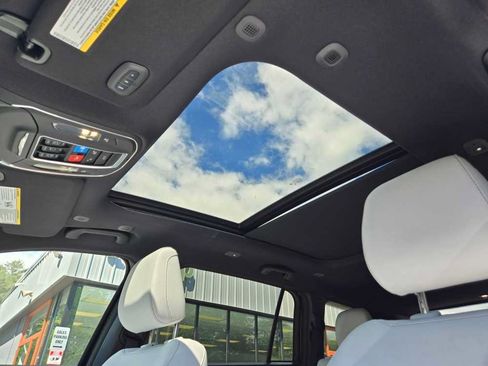 New 2026 Jeep Cherokee Limited AWD/4WD image 26