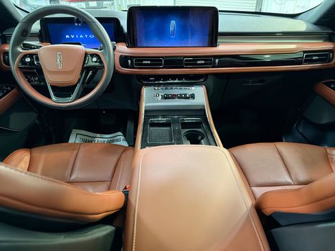 Used 2025 Lincoln Aviator Reserve w/ Illumination Package image 23