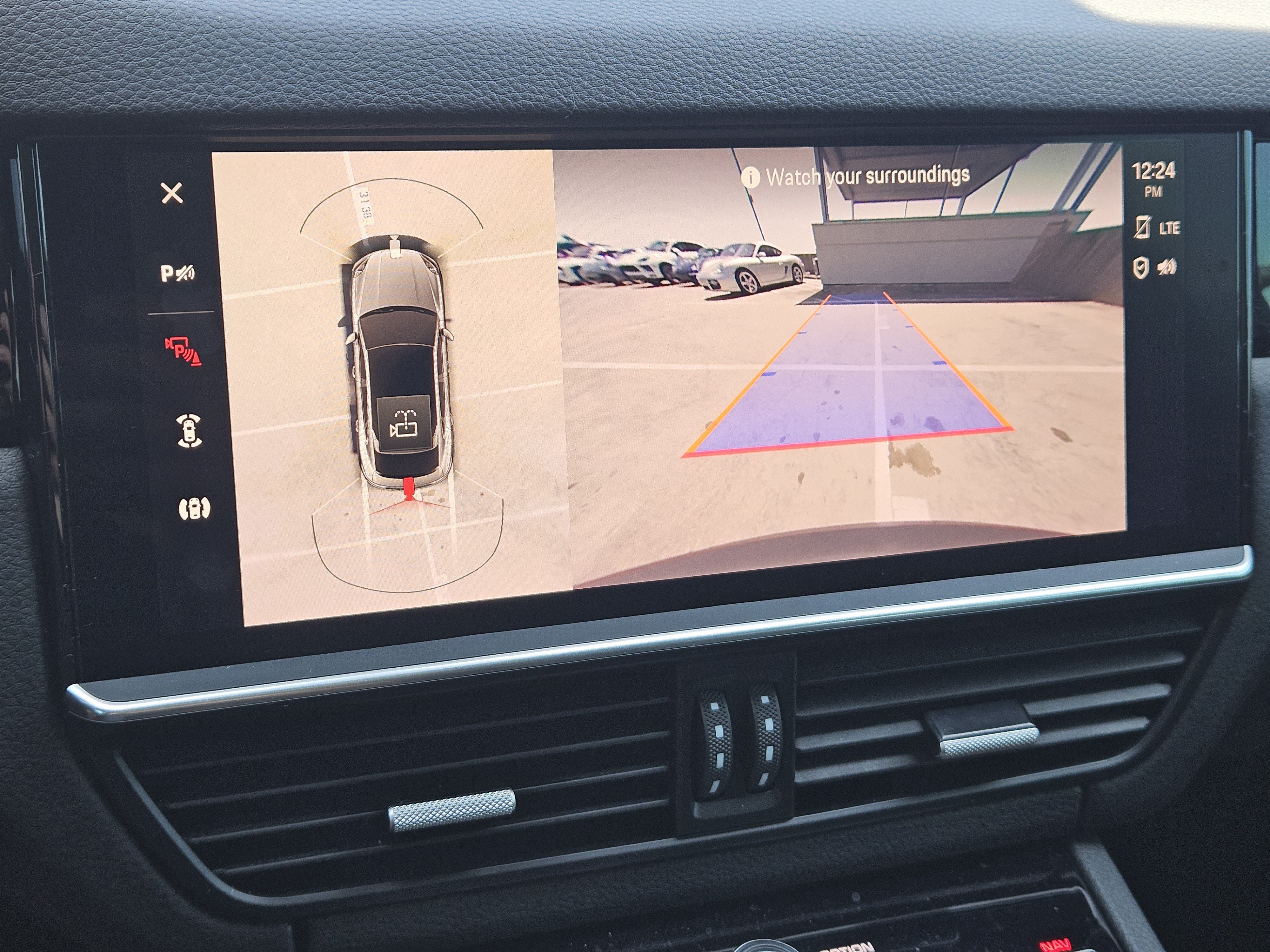 Certified 2023 Porsche Cayenne Coupe AWD/4WD image 18