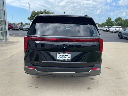 New 2027 Kia Carnival SX FWD image 6