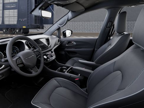 New 2027 Chrysler Pacifica Limited FWD image 22
