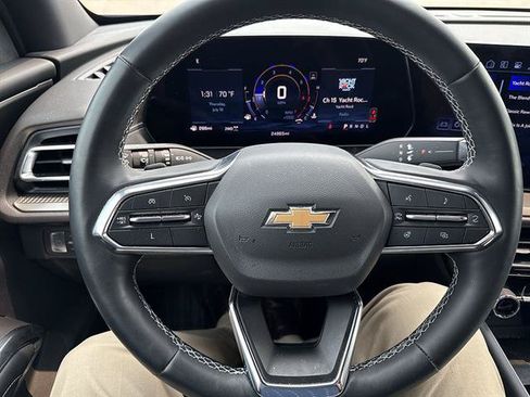 Certified 2024 Chevrolet Traverse LT AWD/4WD image 39