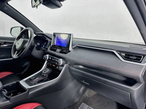 Used 2024 Toyota RAV4 SE AWD/4WD image 31