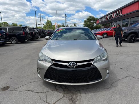 Used 2015 Toyota Camry SE FWD image 8