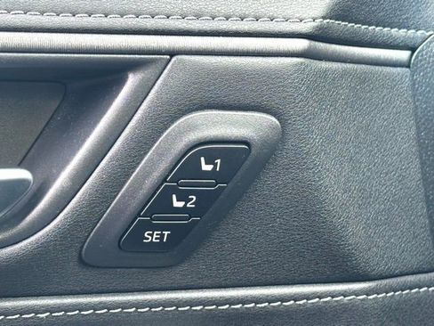 Used 2021 Toyota Venza Limited w/ Advanced Technology Package image 20