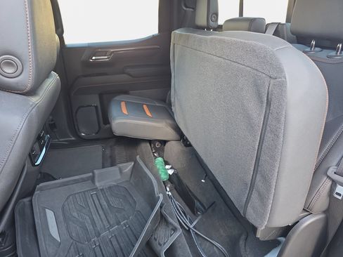 Used 2025 GMC Sierra 1500 AT4 w/ AT4 Premium Package AWD/4WD image 14